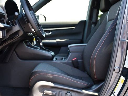 Used 2025 Honda CR-V Sport image 12