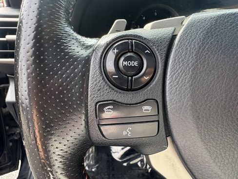 Used 2016 Lexus IS 350 RWD image 23