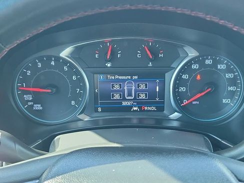 Used 2023 Chevrolet Equinox RS FWD image 27
