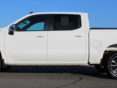 Used 2024 Chevrolet Silverado 1500 LT AWD/4WD image 12
