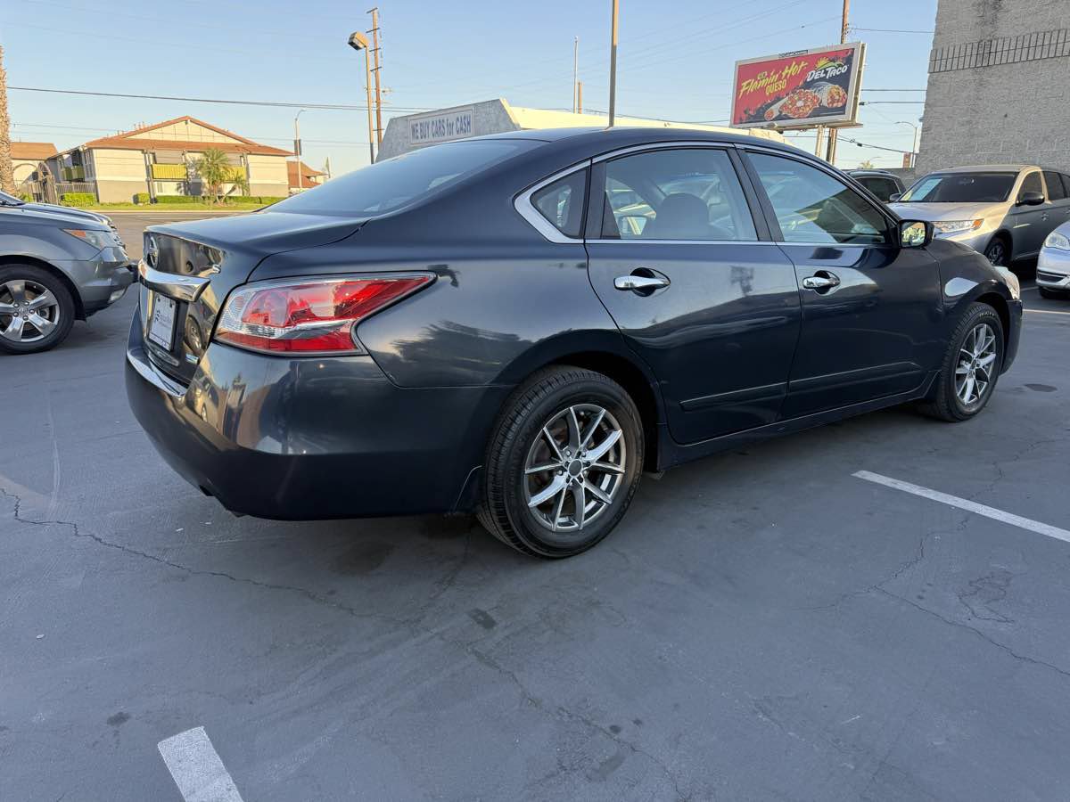 Used 2014 Nissan Altima 2.5 S FWD image 6