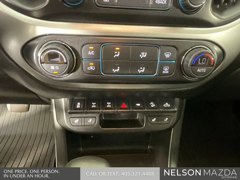Used 2022 Chevrolet Colorado ZR2 AWD/4WD image 35