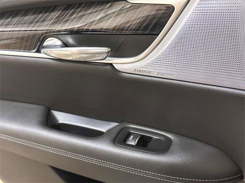 Used 2025 Cadillac XT6 Premium Luxury image 20