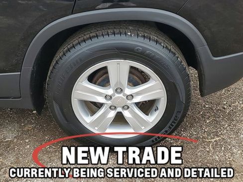 Used 2020 Chevrolet Trax LS w/ Tint and Cruise Package image 5