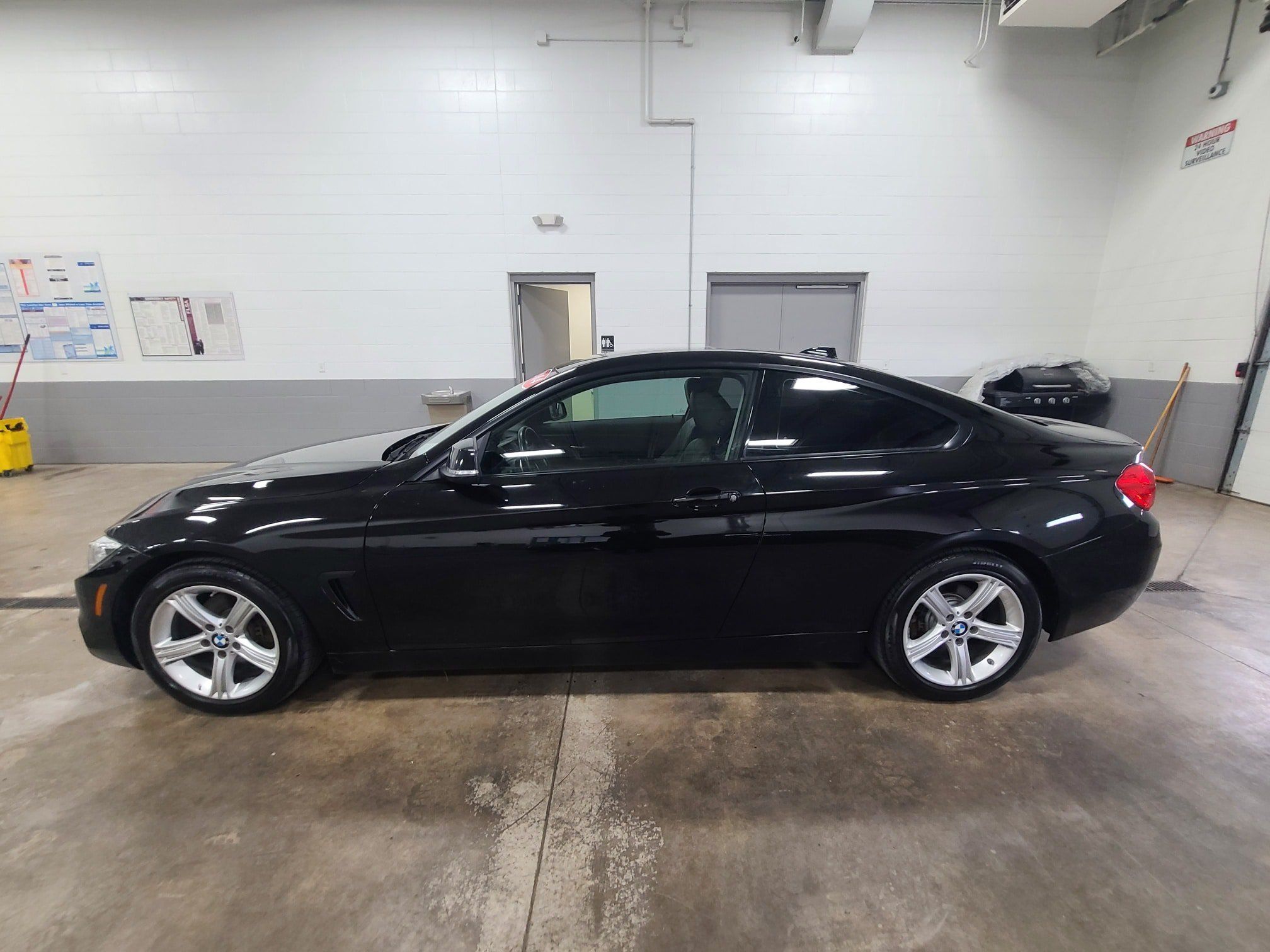 Used 2014 BMW 428i xDrive Coupe AWD/4WD image 2