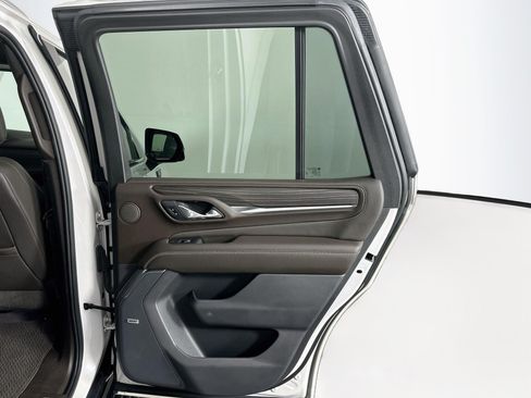 Used 2021 GMC Yukon Denali w/ Denali Premium Package AWD/4WD image 33