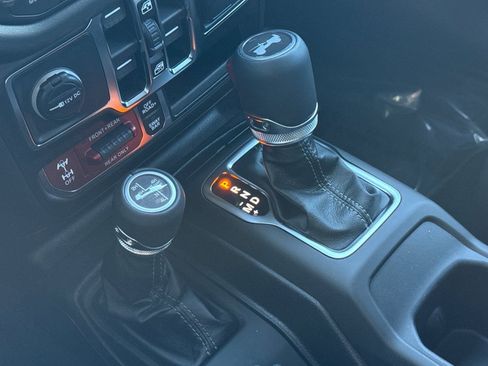 New 2026 Jeep Wrangler Unlimited Rubicon AWD/4WD image 21