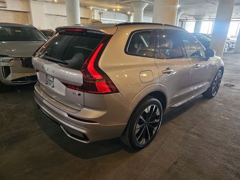 Certified 2026 Volvo XC60 B5 Plus w/ Protection Package Premier AWD/4WD image 4