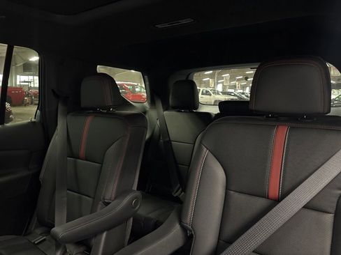New 2026 Chevrolet Traverse RS w/ LPO, Floor Liner Package AWD/4WD image 22