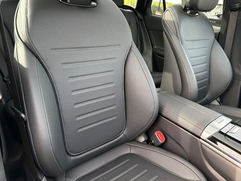 Used 2026 Mercedes-Benz GLC 300 image 32