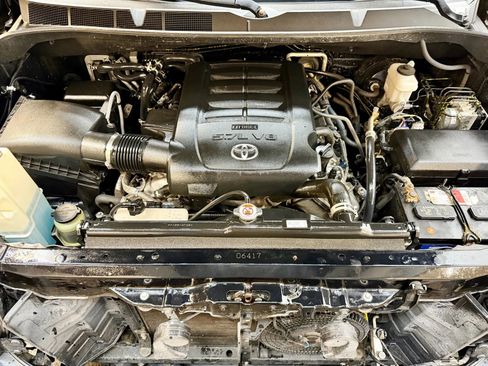 Used 2019 Toyota Sequoia TRD Sport image 22