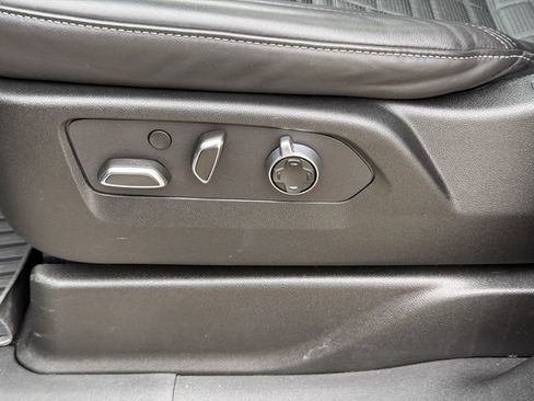 Used 2024 Cadillac Escalade Sport Platinum w/ LPO, ONYX Package image 24