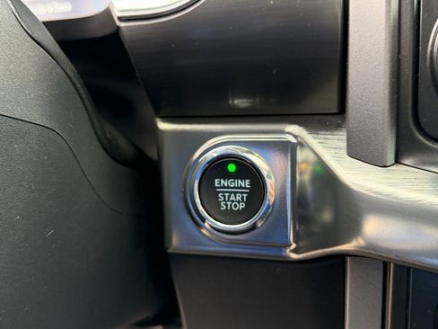 Used 2023 Ford F150 Lariat w/ Trailer Tow Package image 22