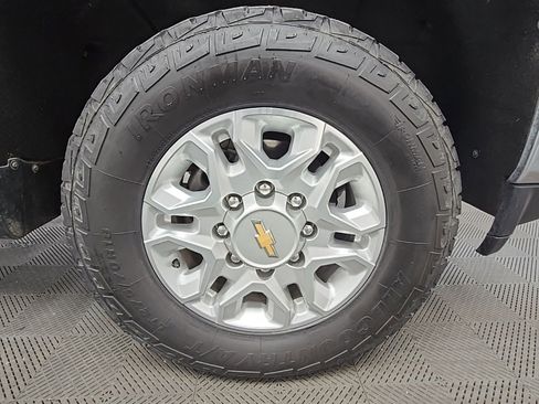 Used 2021 Chevrolet Silverado 2500 LT w/ Fleet Comfort Package image 39