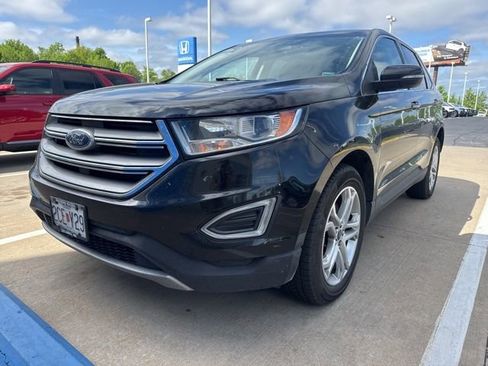 Used 2017 Ford Edge Titanium w/ Equipment Group 301A AWD/4WD image 2