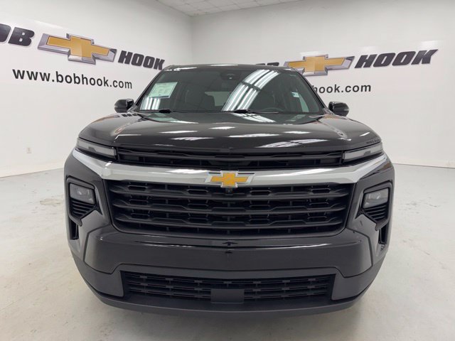 Used 2024 Chevrolet Traverse LS w/ LPO, Floor Liner Package FWD image 2