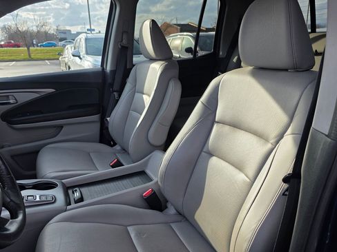 Used 2023 Honda Ridgeline RTL-E image 10