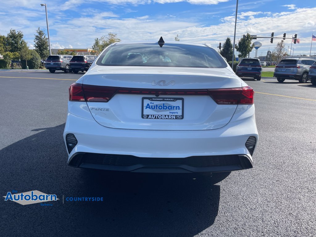 Used 2023 Kia Forte LXS w/ LXS Technology Package FWD image 4