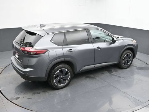 Used 2024 Nissan Rogue SV FWD image 23