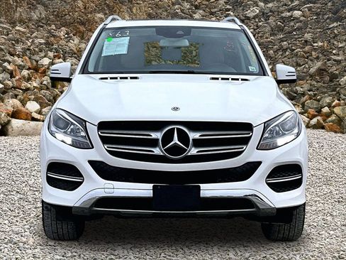 Used 2019 Mercedes-Benz GLE 400 4MATIC w/ Premium 1 Package image 3
