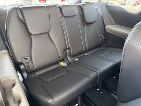 Certified 2026 Kia Carnival FWD image 16