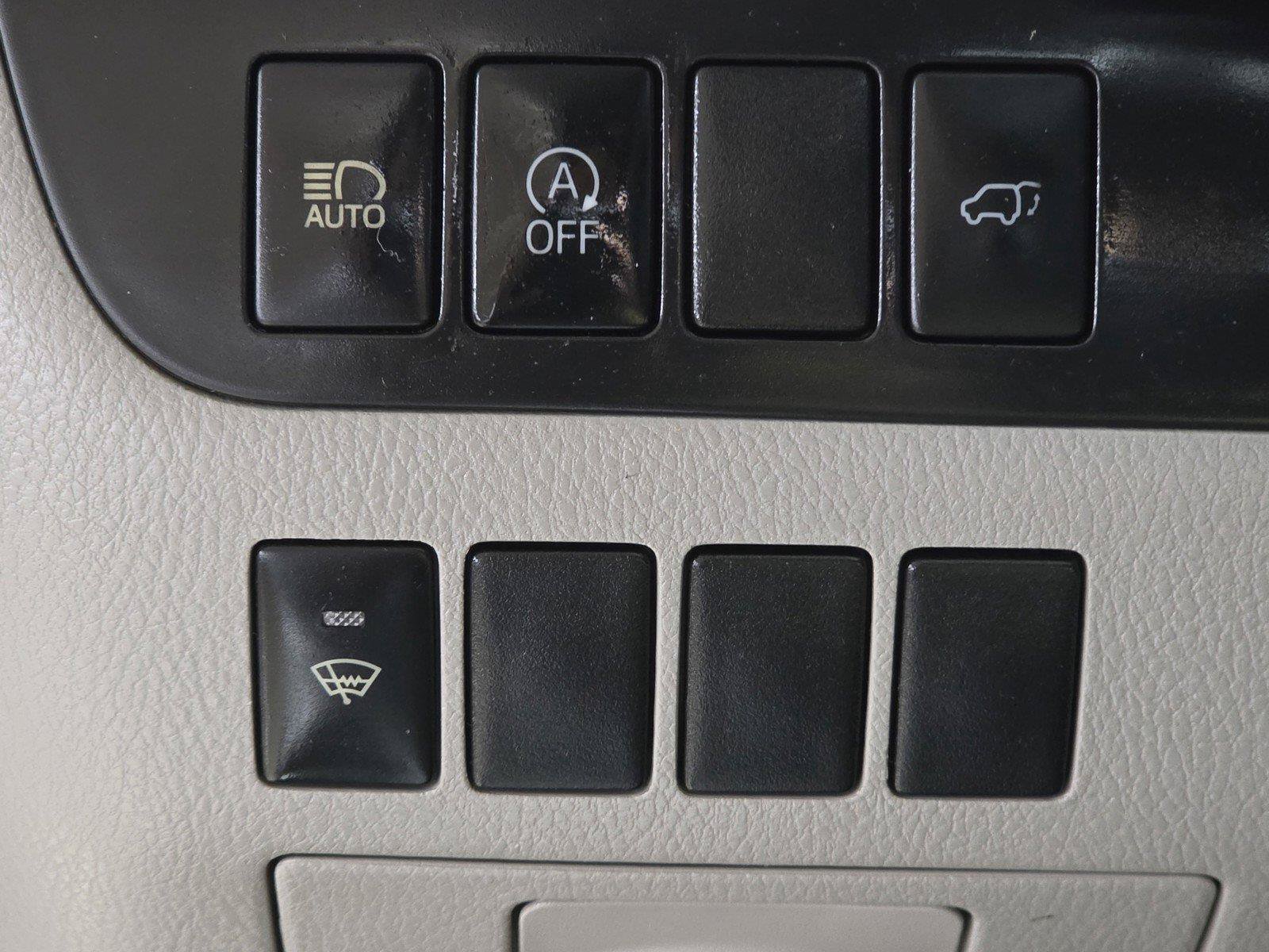 Used 2017 Toyota Highlander Plus FWD image 33
