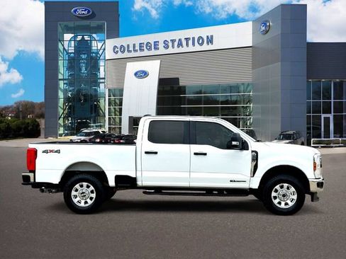 Used 2024 Ford F250 XLT AWD/4WD image 5
