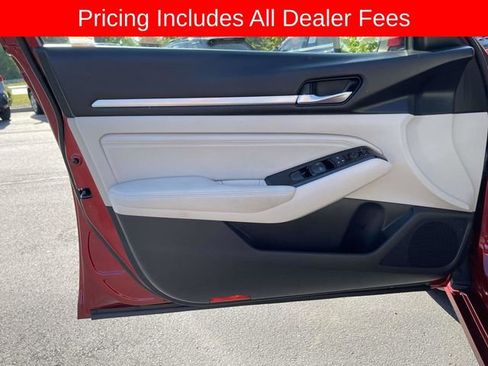 Used 2020 Nissan Altima 2.5 SL FWD image 18