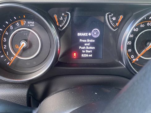 Used 2023 Jeep Gladiator Sport w/ Trailer Tow Package image 8