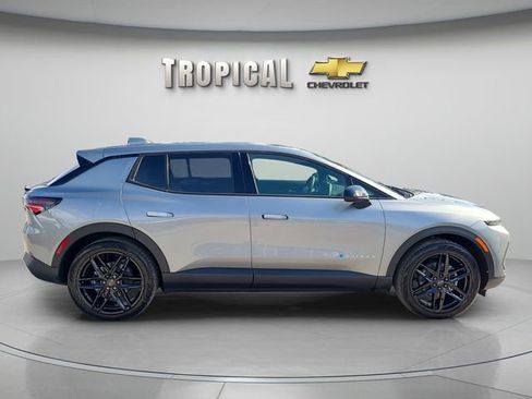 New 2026 Chevrolet Equinox EV LT w/ LPO, Blackout Package FWD image 6