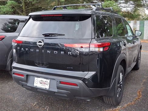 New 2025 Nissan Pathfinder SV w/ Black Appearance Package image 6