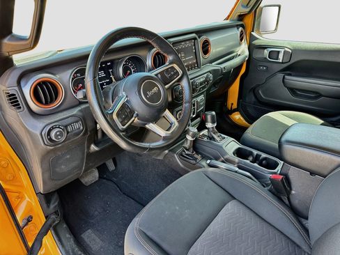Used 2021 Jeep Gladiator Mojave AWD/4WD image 7