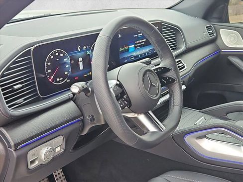 New 2026 Mercedes-Benz GLS 450 4MATIC image 3