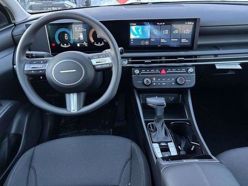 New 2026 Hyundai Tucson SE image 7