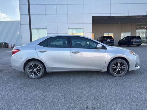Used 2017 Toyota Corolla LE w/ LE Premium Package w/Moonroof FWD image 1