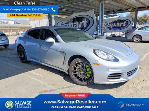 Used 2015 Porsche Panamera S RWD image 5