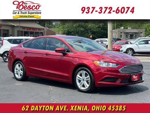 Used 2018 Ford Fusion SE w/ Fusion SE Technology Package FWD image 1