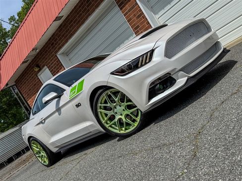 Used 2017 Ford Mustang GT Premium w/ GT Performance Package image 26