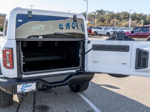 New 2025 Ford Bronco Badlands image 5