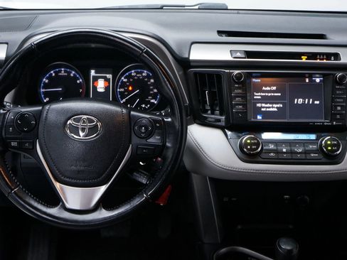 Used 2017 Toyota RAV4 XLE image 11