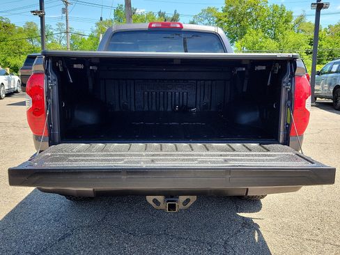 Used 2020 Toyota Tundra Limited w/ Limited Premium Package AWD/4WD image 28