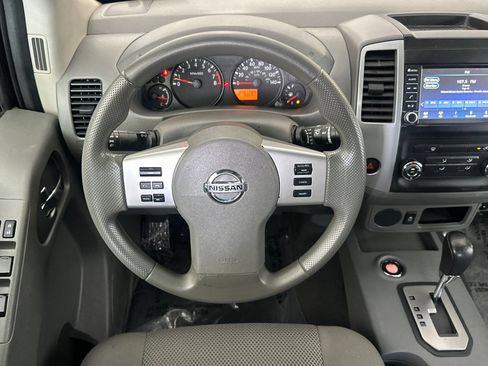 Used 2020 Nissan Frontier SV w/ SV Utility Package RWD image 16
