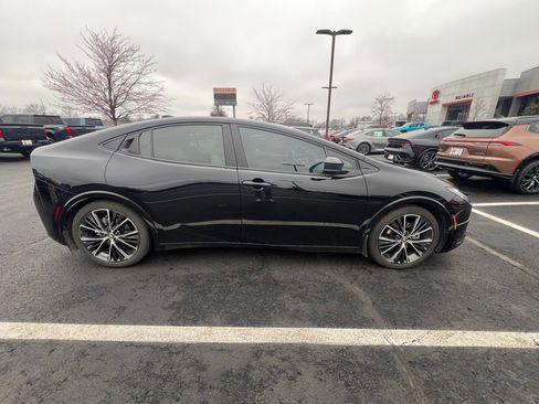 Used 2024 Toyota Prius Limited w/ Limited Premium Package image 7