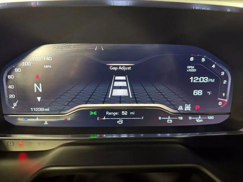 Used 2023 GMC Yukon SLT w/ SLT Luxury Package image 16