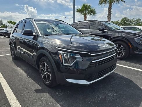 Certified 2024 Kia Niro EX FWD image 1