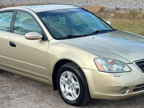 Used 2002 Nissan Altima 2.5 S image 2