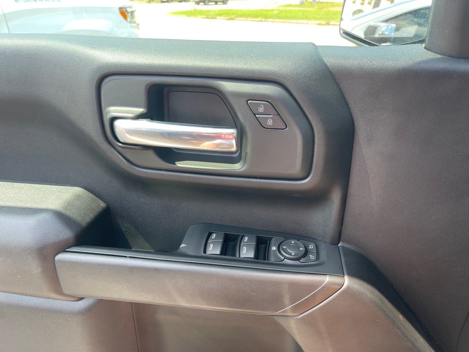 Used 2023 Chevrolet Silverado 1500 Custom w/ LPO, Dark Essentials Package AWD/4WD image 8