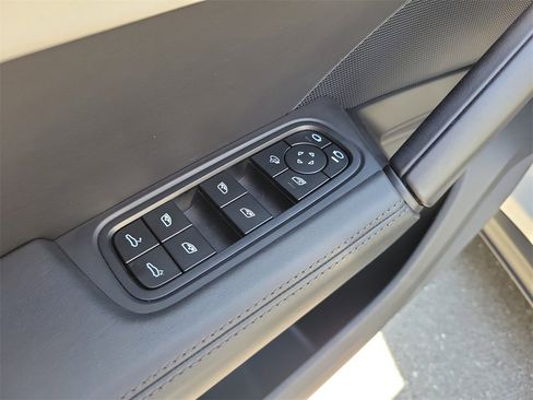 Used 2024 Porsche Cayenne S image 22
