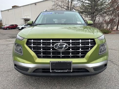 Certified 2022 Hyundai Venue SEL w/ Cargo Package image 2