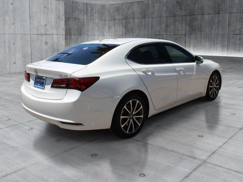 Used 2017 Acura TLX V6 w/ Technology Package FWD image 5